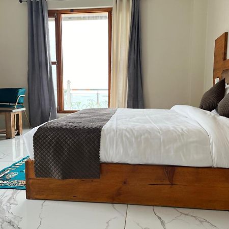 Himalayan Hill Top Resort 카나탈 외부 사진