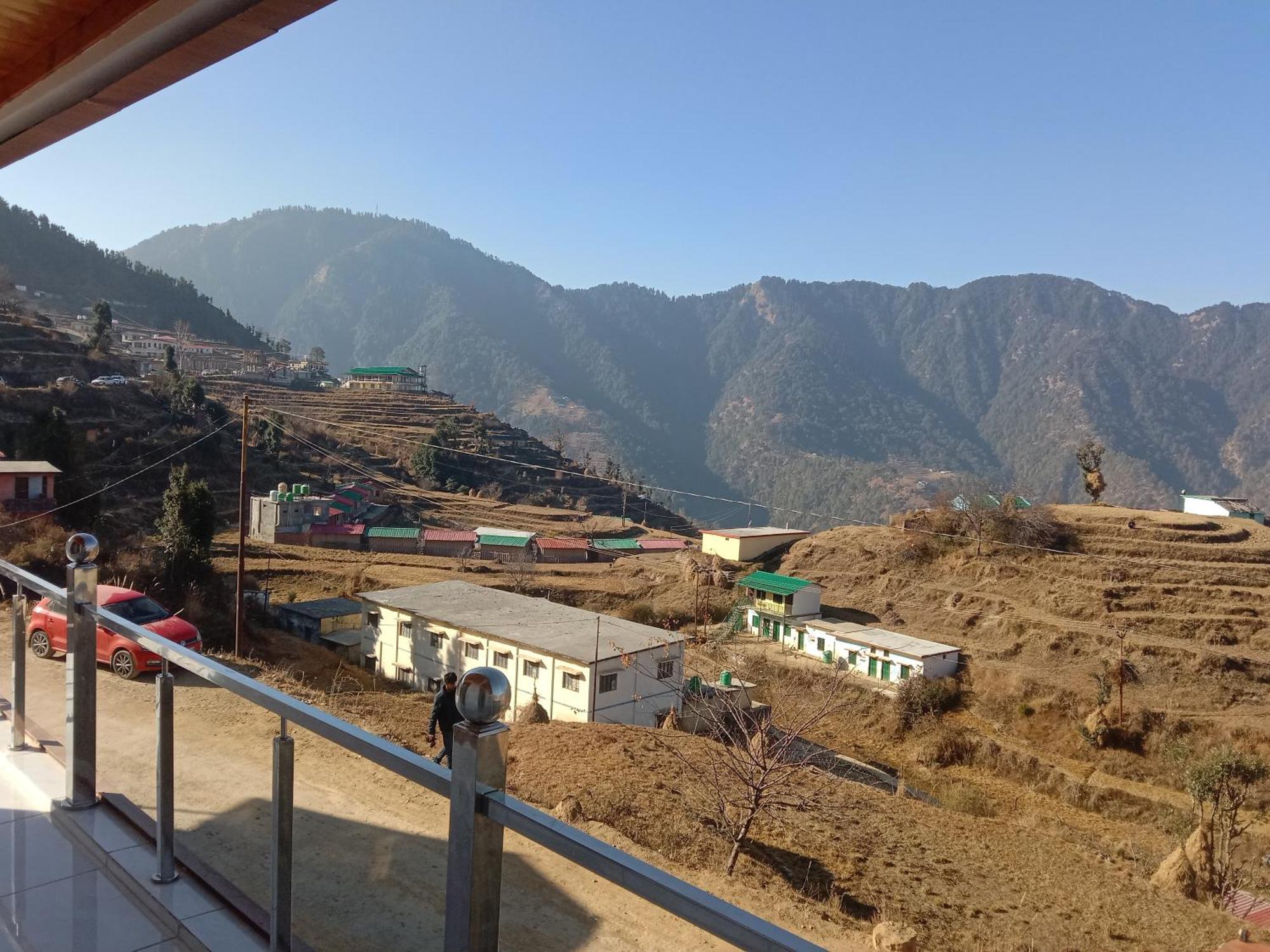 Himalayan Hill Top Resort 카나탈 외부 사진