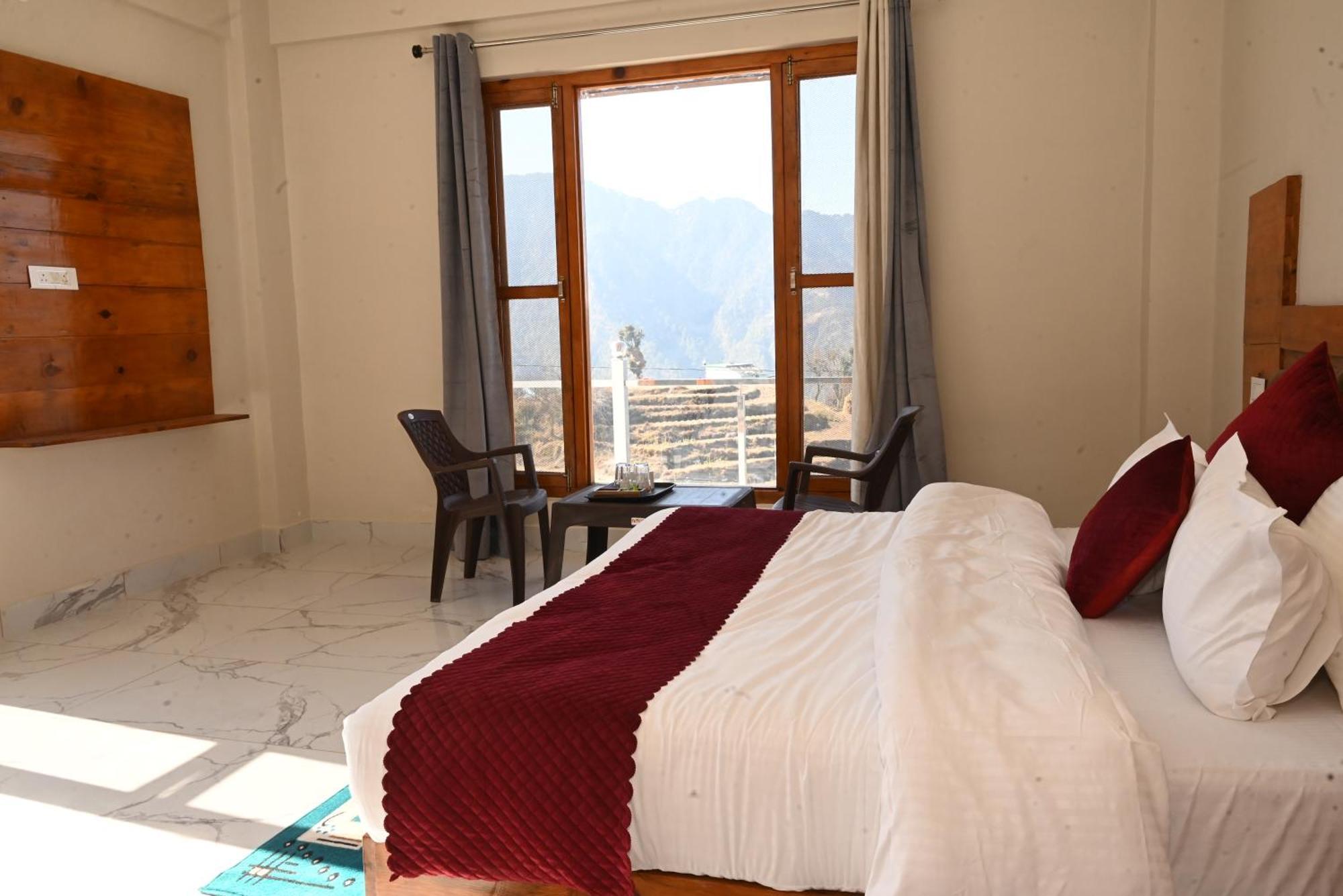 Himalayan Hill Top Resort 카나탈 외부 사진