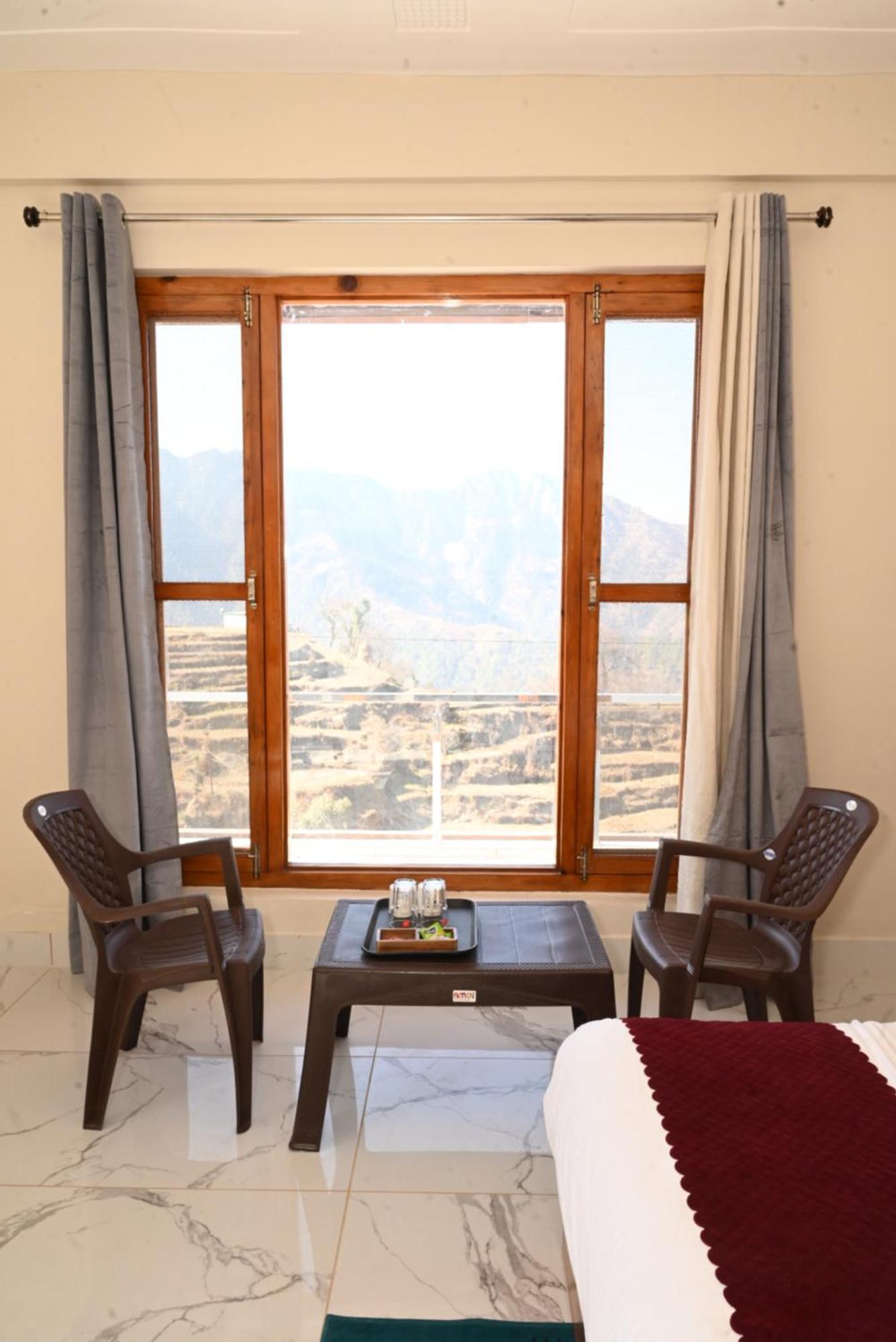 Himalayan Hill Top Resort 카나탈 외부 사진