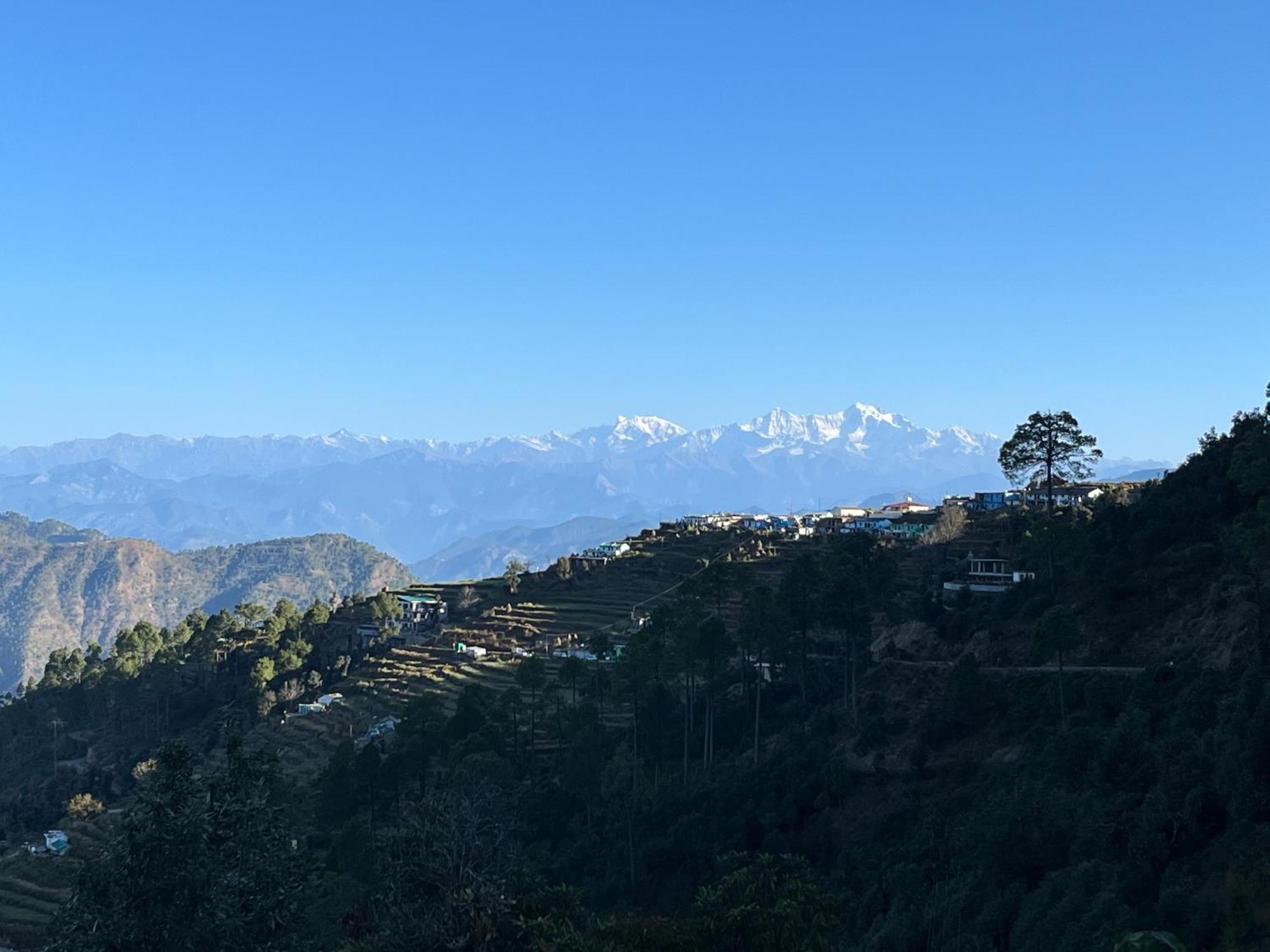 Himalayan Hill Top Resort 카나탈 외부 사진