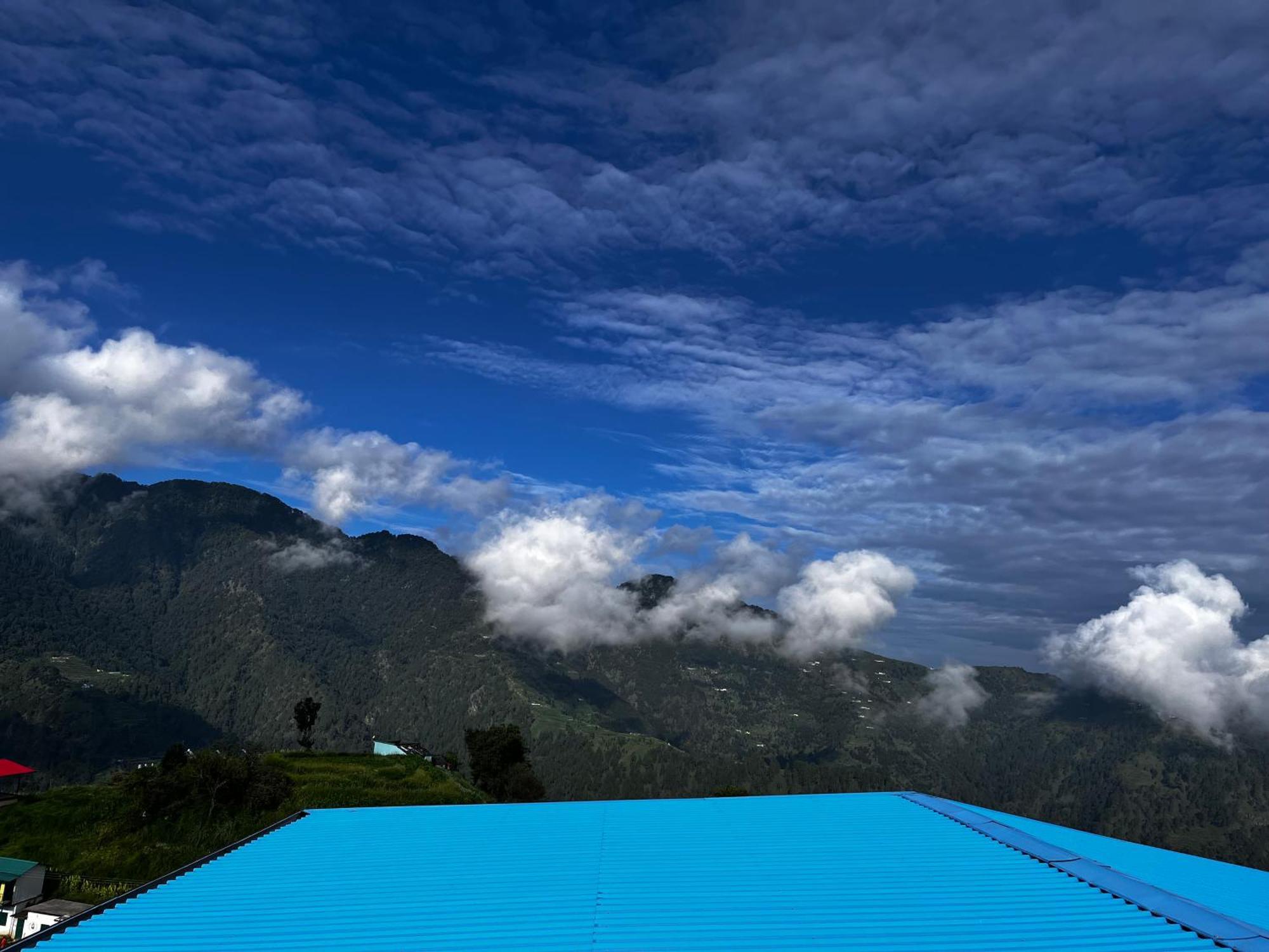 Himalayan Hill Top Resort 카나탈 외부 사진